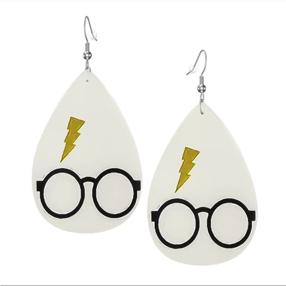 Harry Potter Leather Earrings - Picture 3 of 6